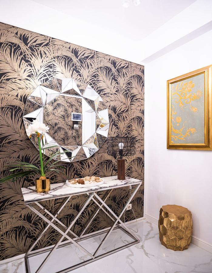 The Artist - Ultracentral Designer Apartment Bucarest Esterno foto