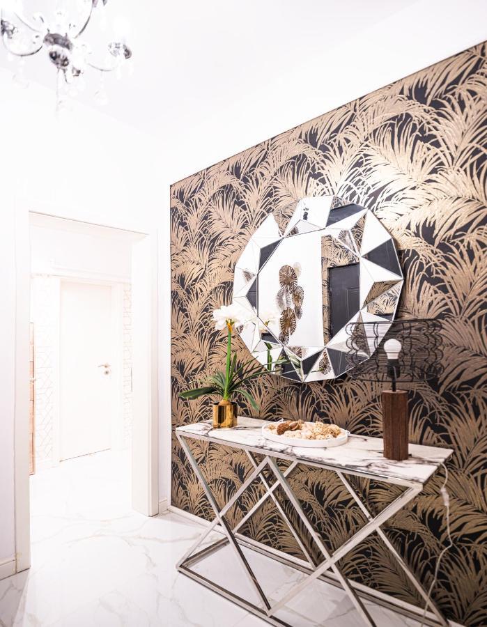 The Artist - Ultracentral Designer Apartment Bucarest Esterno foto