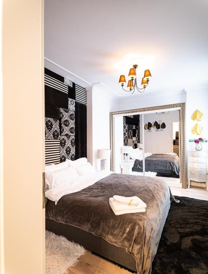 The Artist - Ultracentral Designer Apartment Bucarest Esterno foto