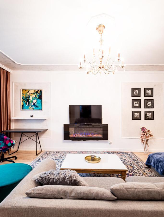 The Artist - Ultracentral Designer Apartment Bucarest Esterno foto